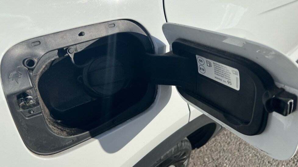 Used Volkswagen T-Roc 2023 for sale - 76788108: Photo 29