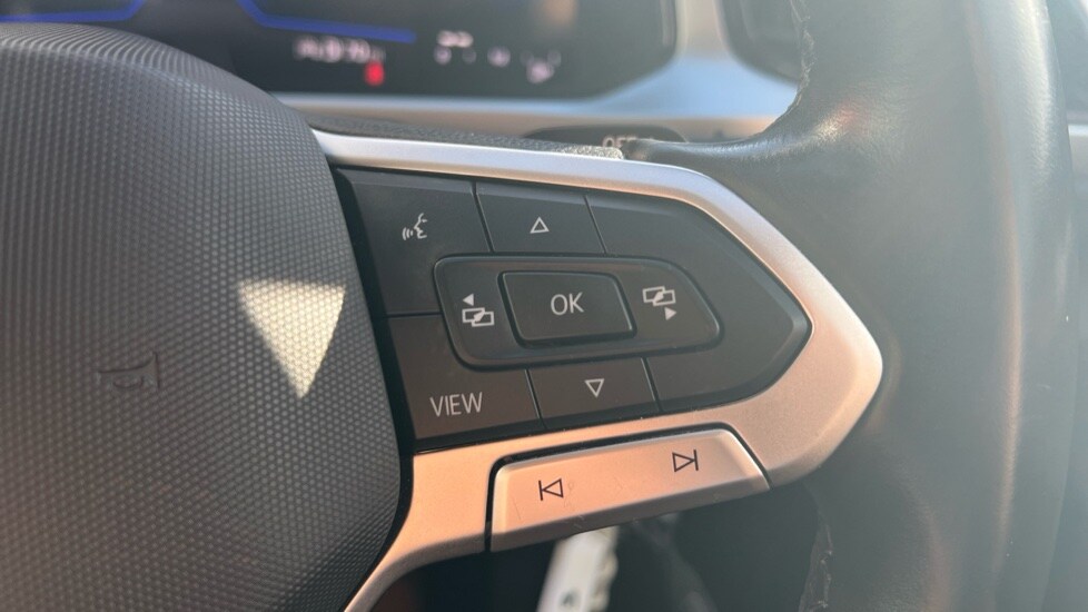 Used Volkswagen T-Roc 2023 for sale - 76788108: Photo 30