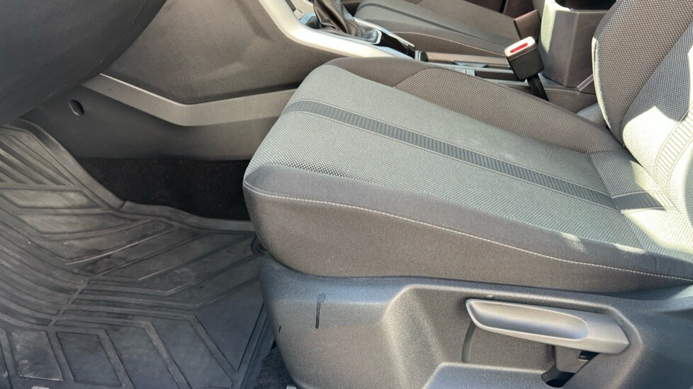 Used Volkswagen T-Roc 2023 for sale - 76788108: Photo 39