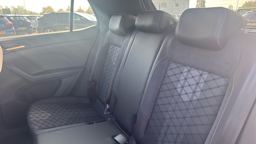 Used Volkswagen T-Cross 2025 for sale - 77036036: Photo 15