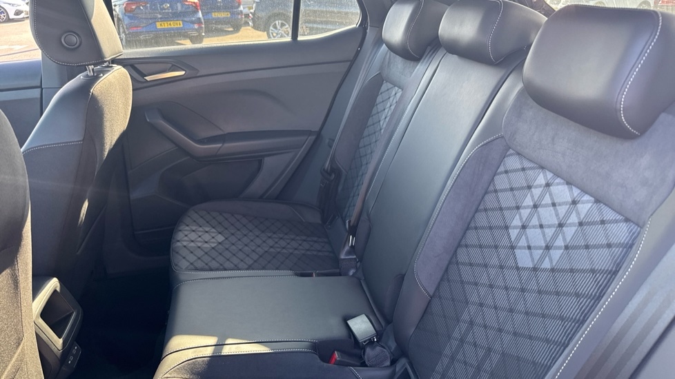 Used Volkswagen T-Cross 2025 for sale - 77036036: Photo 28