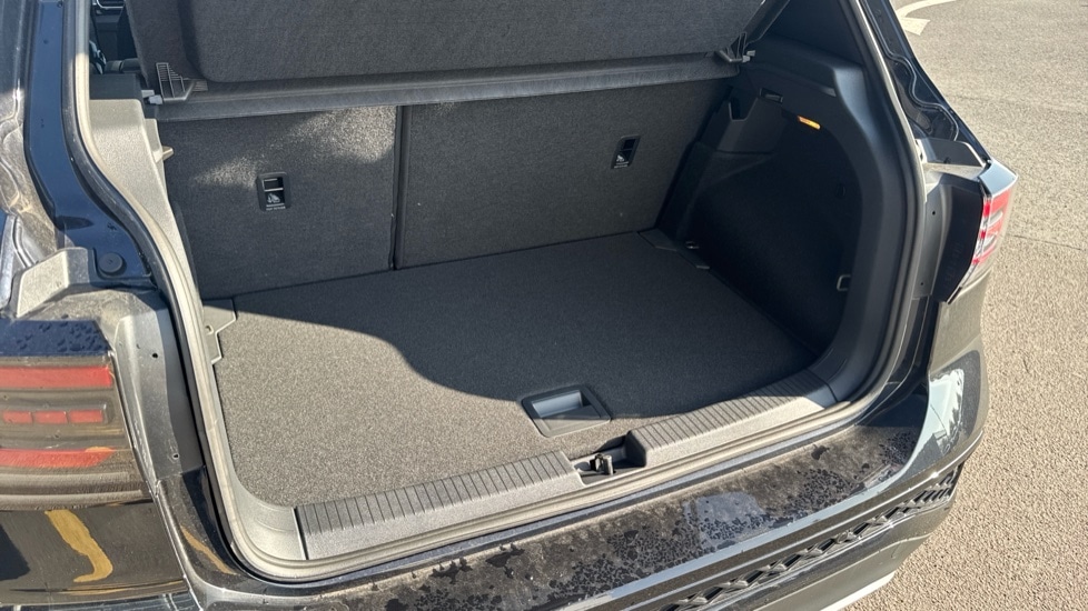 Used Volkswagen T-Cross 2025 for sale - 77036036: Photo 32