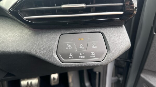 Used Volkswagen ID.5 2024 for sale - 75652944: Photo 37