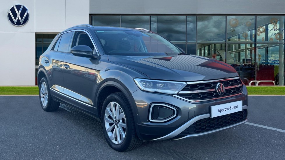 Used Volkswagen T-Roc 2024 for sale - 76244430: Photo 1