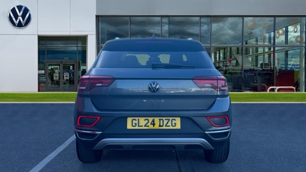Used Volkswagen T-Roc 2024 for sale - 76244430: Photo 11