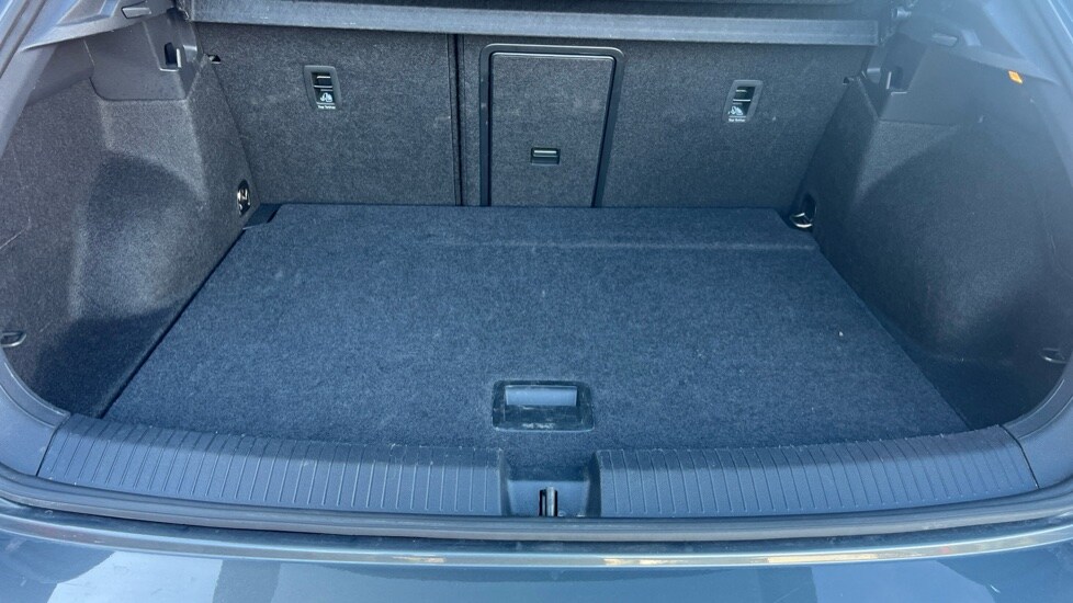 Used Volkswagen T-Roc 2024 for sale - 76244430: Photo 16