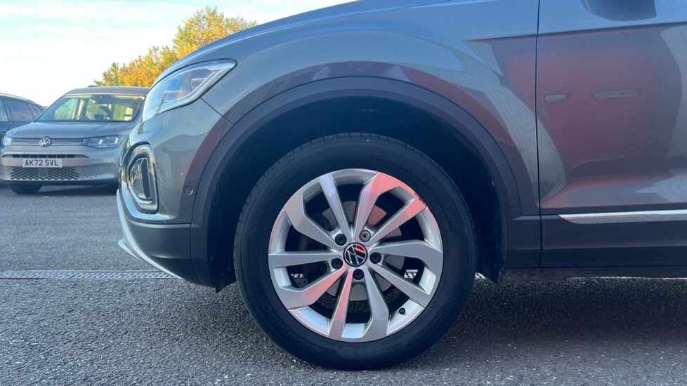 Used Volkswagen T-Roc 2024 for sale - 76244430: Photo 18