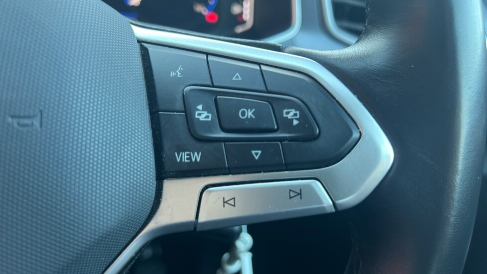 Used Volkswagen T-Roc 2024 for sale - 76244430: Photo 30