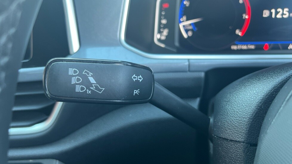 Used Volkswagen T-Roc 2024 for sale - 76244430: Photo 33