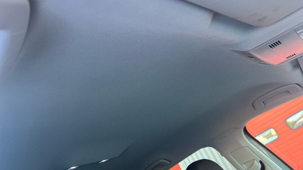 Used Volkswagen T-Roc 2024 for sale - 76244430: Photo 38