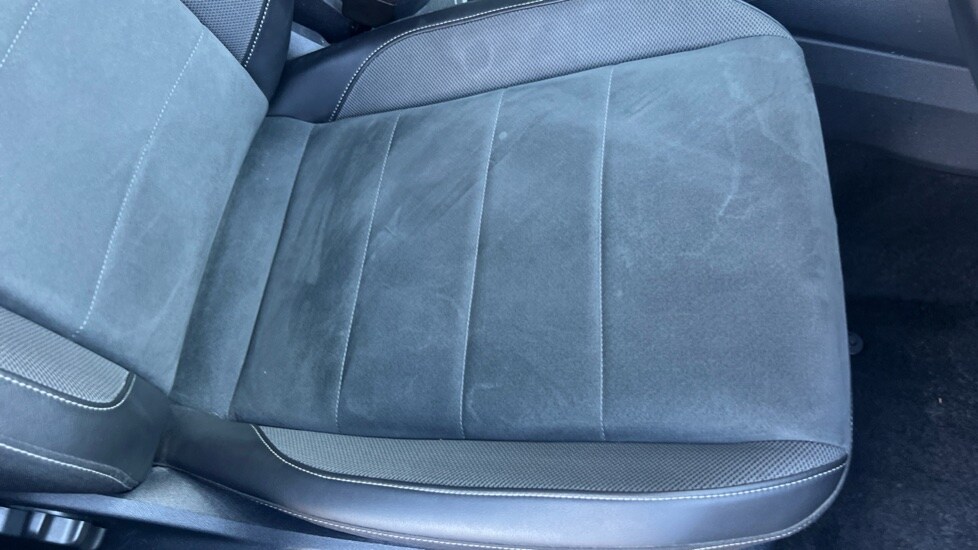 Used Volkswagen T-Roc 2024 for sale - 76244430: Photo 39