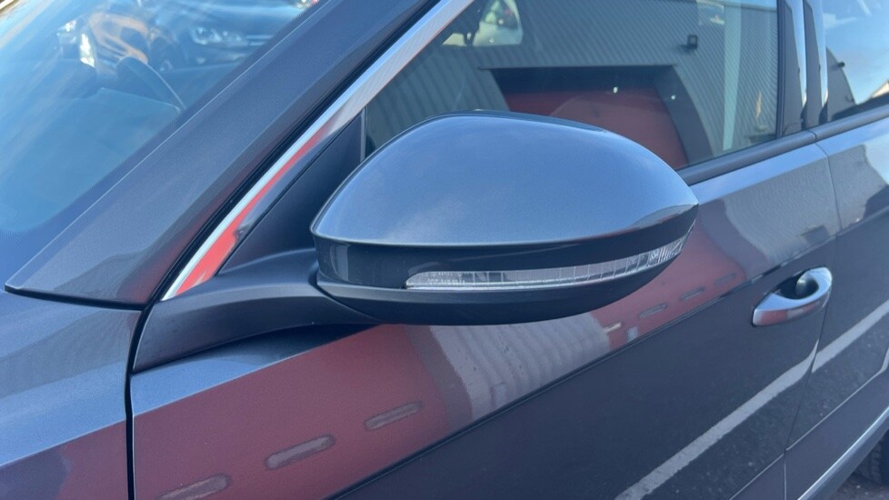 Used Volkswagen T-Roc 2024 for sale - 76244430: Photo 43