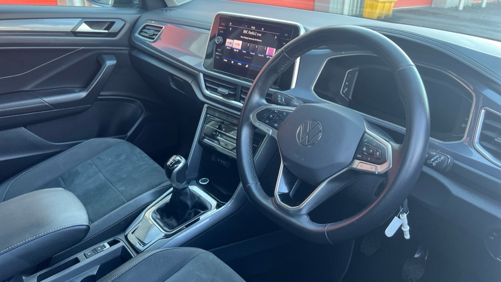 Used Volkswagen T-Roc 2024 for sale - 76244430: Photo 6