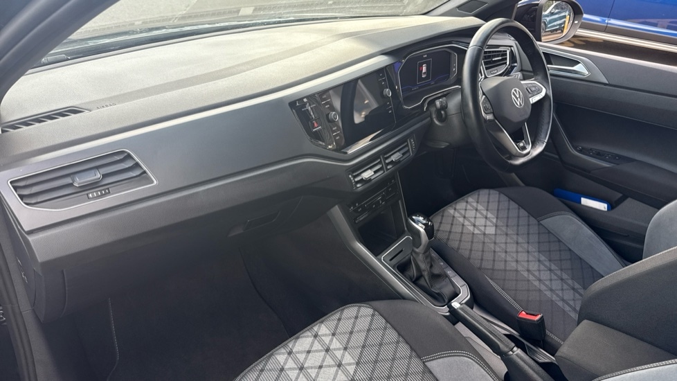 Used Volkswagen Taigo 2024 for sale - 76796317: Photo 2