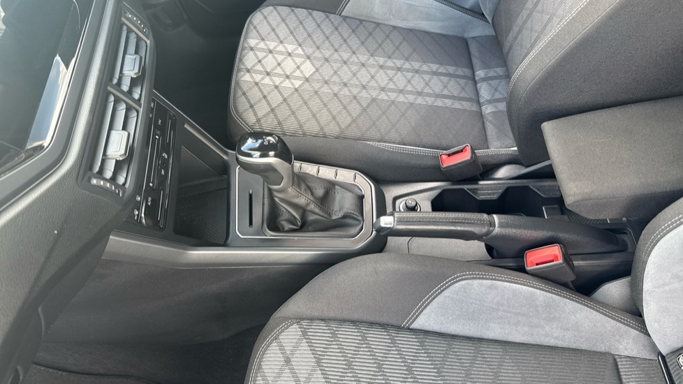 Used Volkswagen Taigo 2024 for sale - 76796317: Photo 32