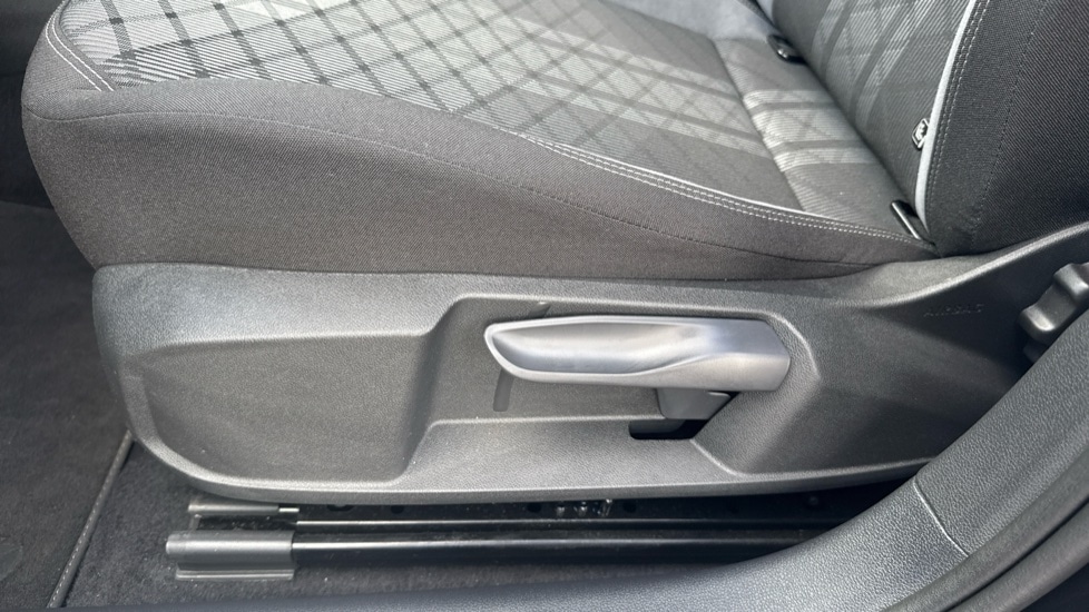 Used Volkswagen Taigo 2024 for sale - 76796317: Photo 36