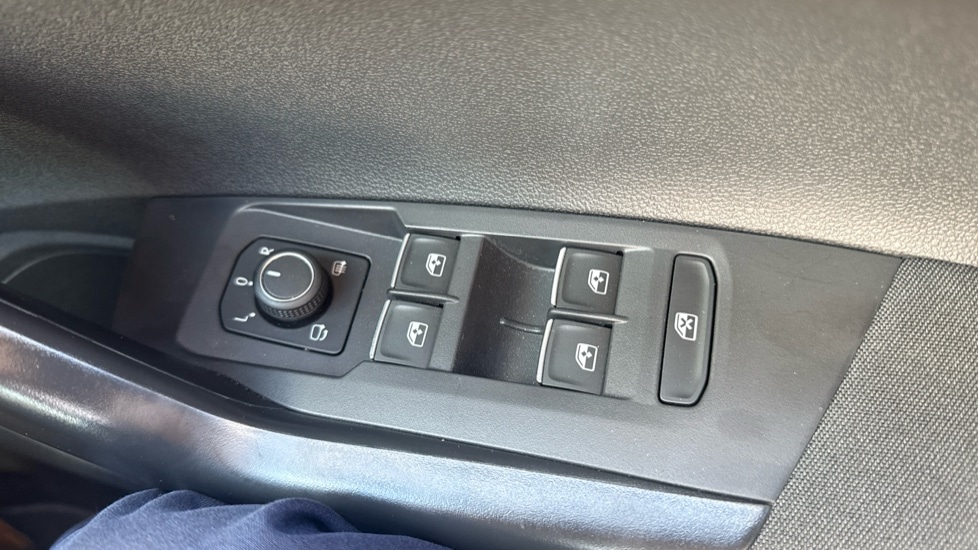 Used Volkswagen Taigo 2024 for sale - 76796317: Photo 44