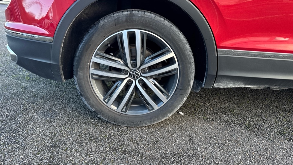 Used Volkswagen Tiguan 2022 for sale - 76796221: Photo 36