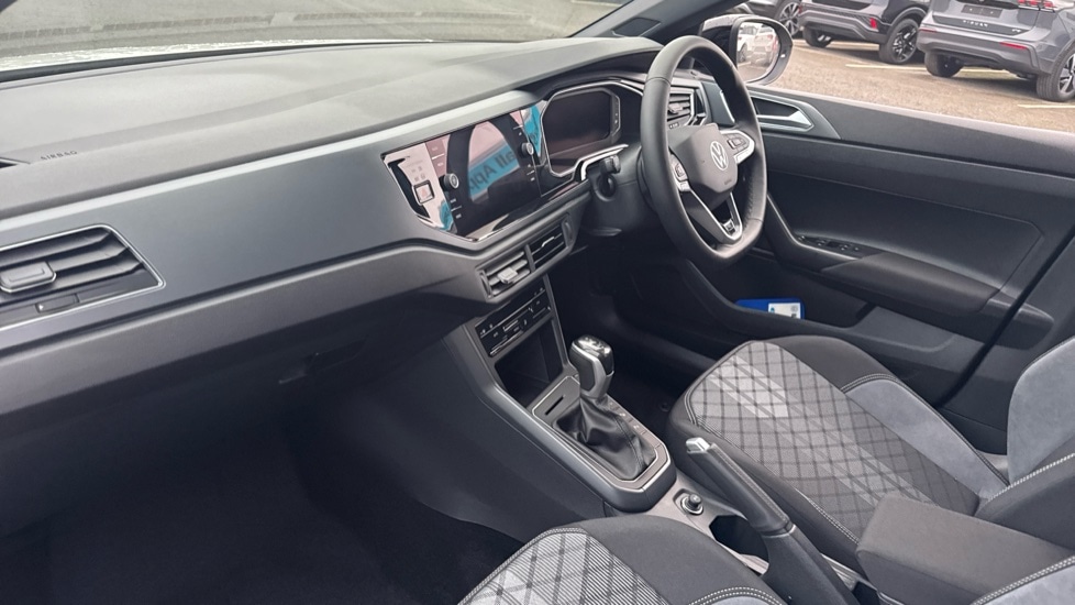 Used Volkswagen Taigo 2025 for sale - 77036004: Photo 2