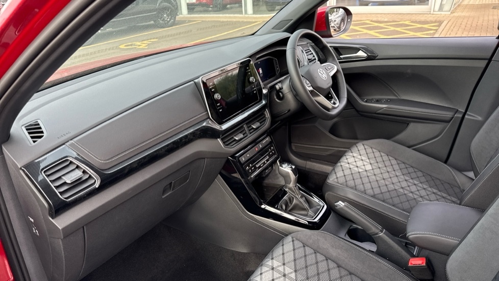 Used Volkswagen T-Cross 2025 for sale - 75910426: Photo 2