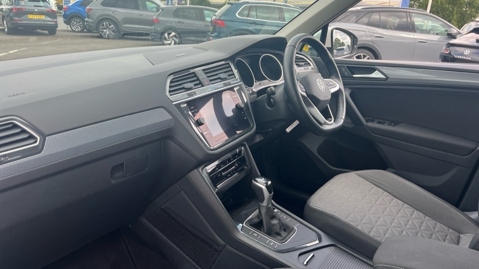 Used Volkswagen Tiguan 2022 for sale - 76441923: Photo 2