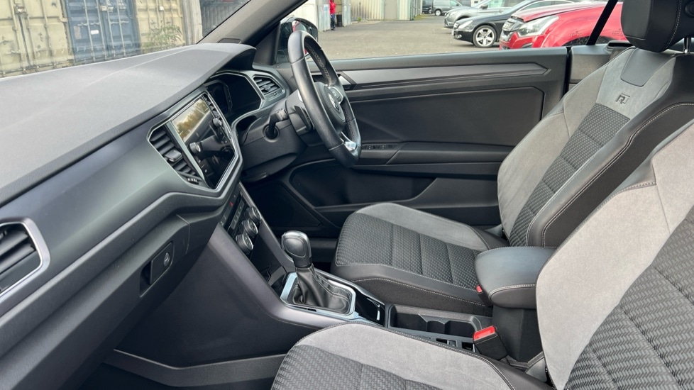 Used Volkswagen T-Roc 2021 for sale - 76328363: Photo 28