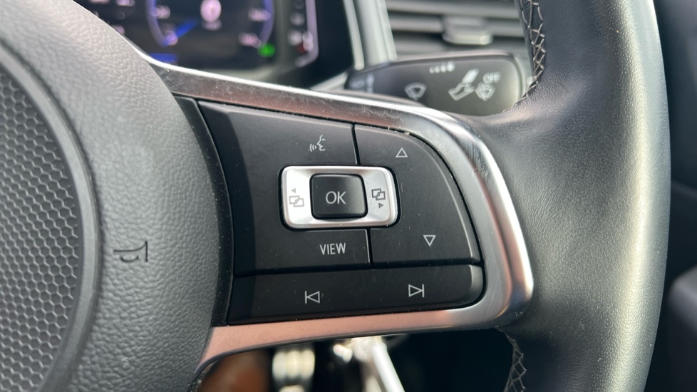 Used Volkswagen T-Roc 2021 for sale - 76328363: Photo 30