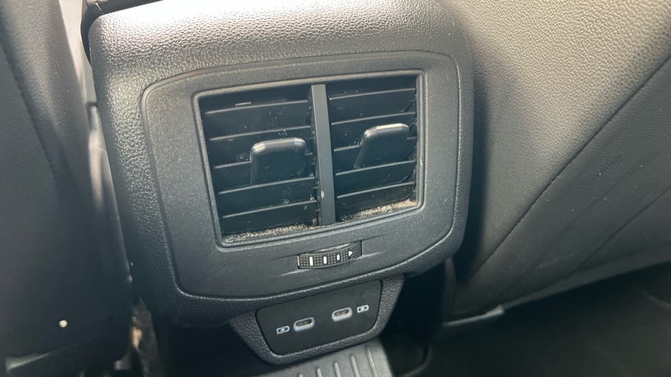 Used Volkswagen T-Roc 2021 for sale - 76328363: Photo 34