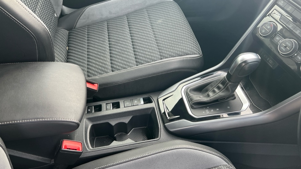 Used Volkswagen T-Roc 2021 for sale - 76328363: Photo 35