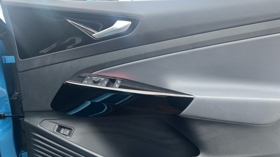 Used Volkswagen ID.4 2025 for sale - 76130600: Photo 37