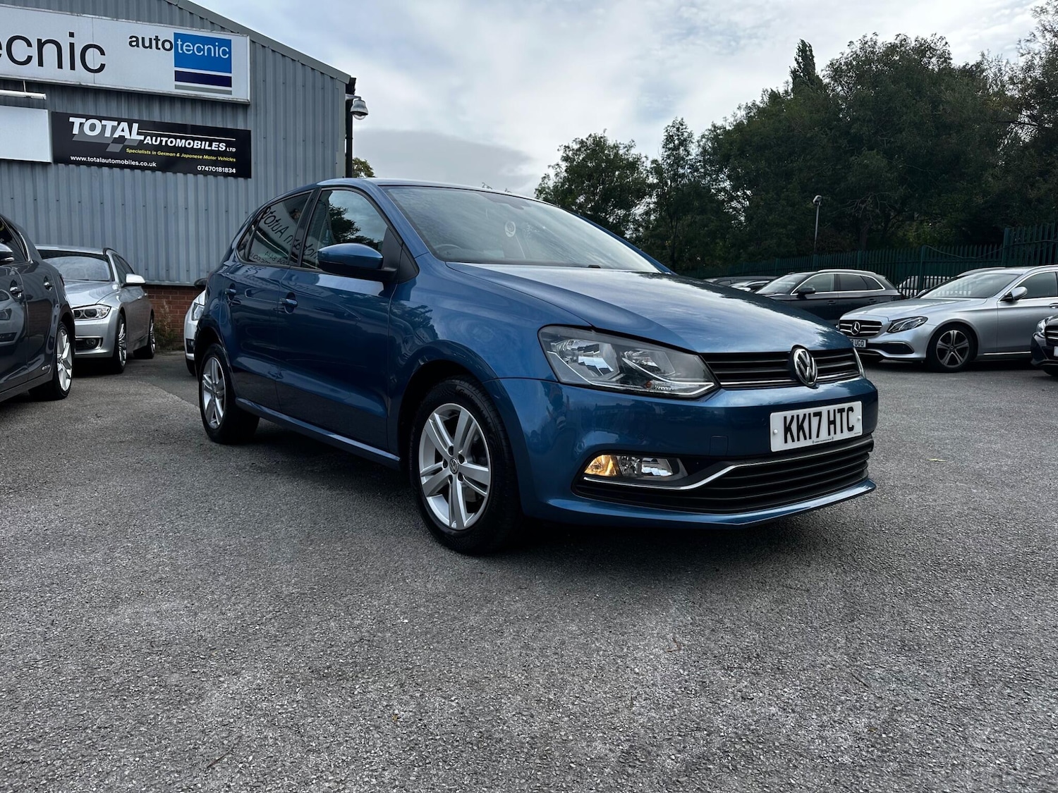 Used Volkswagen Polo 2017 for sale - 76188857: Photo 2