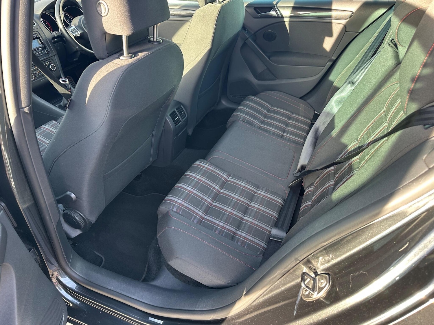 Used Volkswagen Golf 2011 for sale - 77427729: Photo 34