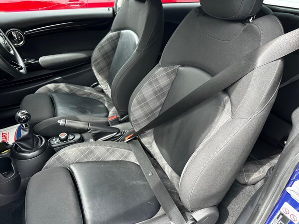 Used MINI Hatch 2018 for sale - 76189233: Photo 40