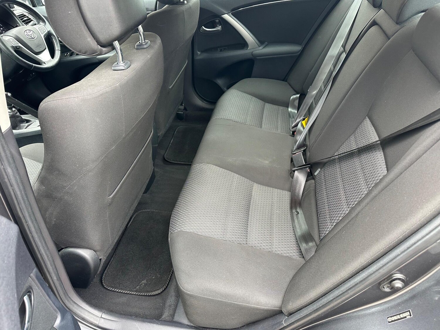 Used Toyota Avensis 2012 for sale - 77839742: Photo 30