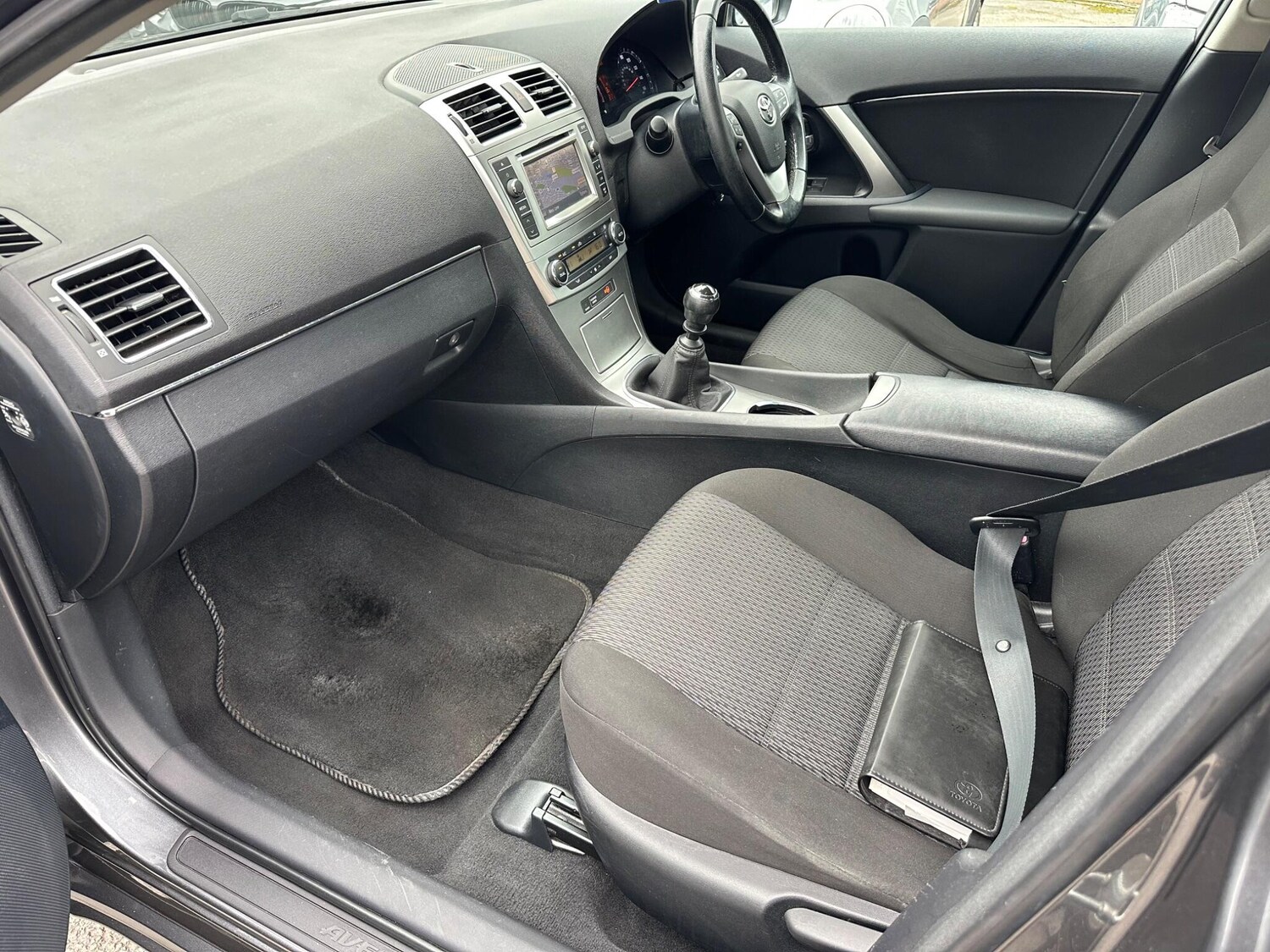 Used Toyota Avensis 2012 for sale - 77839742: Photo 41