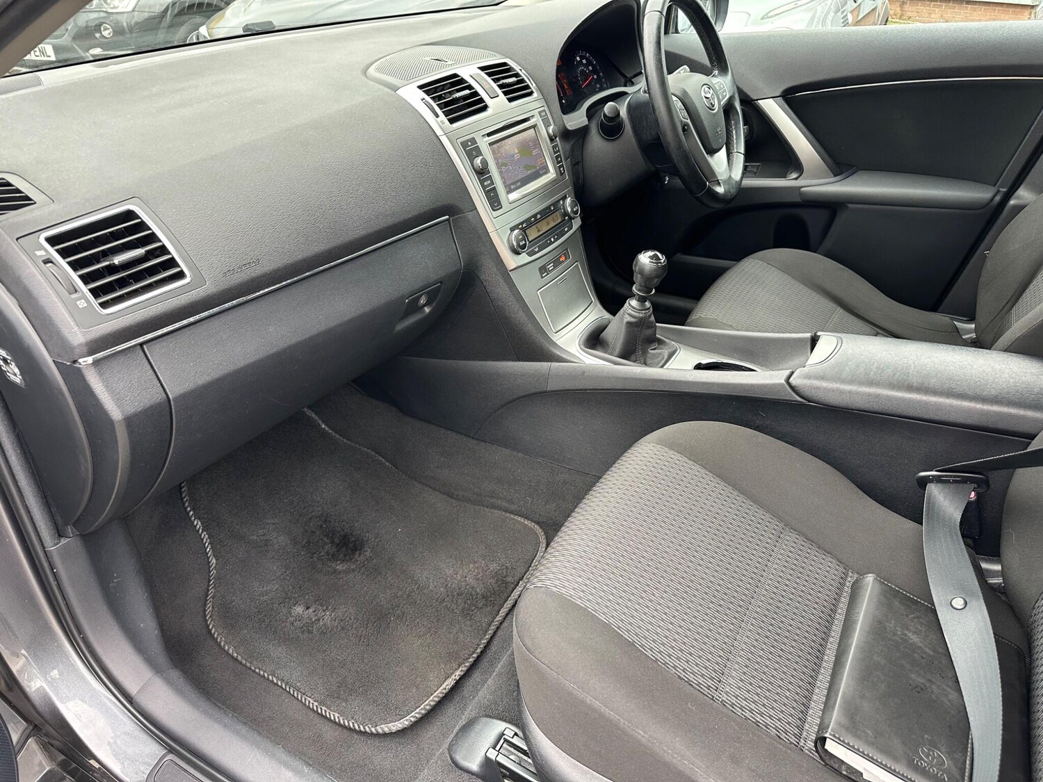 Used Toyota Avensis 2012 for sale - 77839742: Photo 49