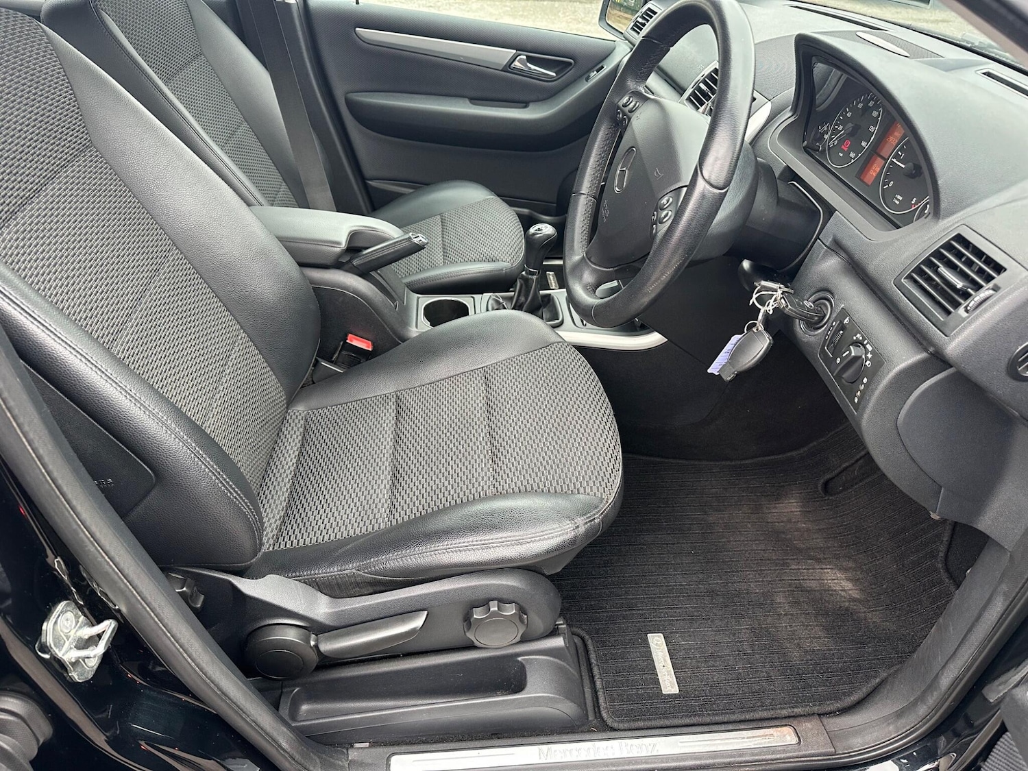 Used Mercedes-Benz A-Class 2012 for sale - 77424578: Photo 23