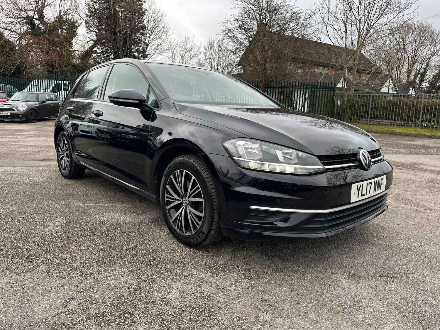Used Volkswagen Golf 2017 for sale - 77427734: Photo 2