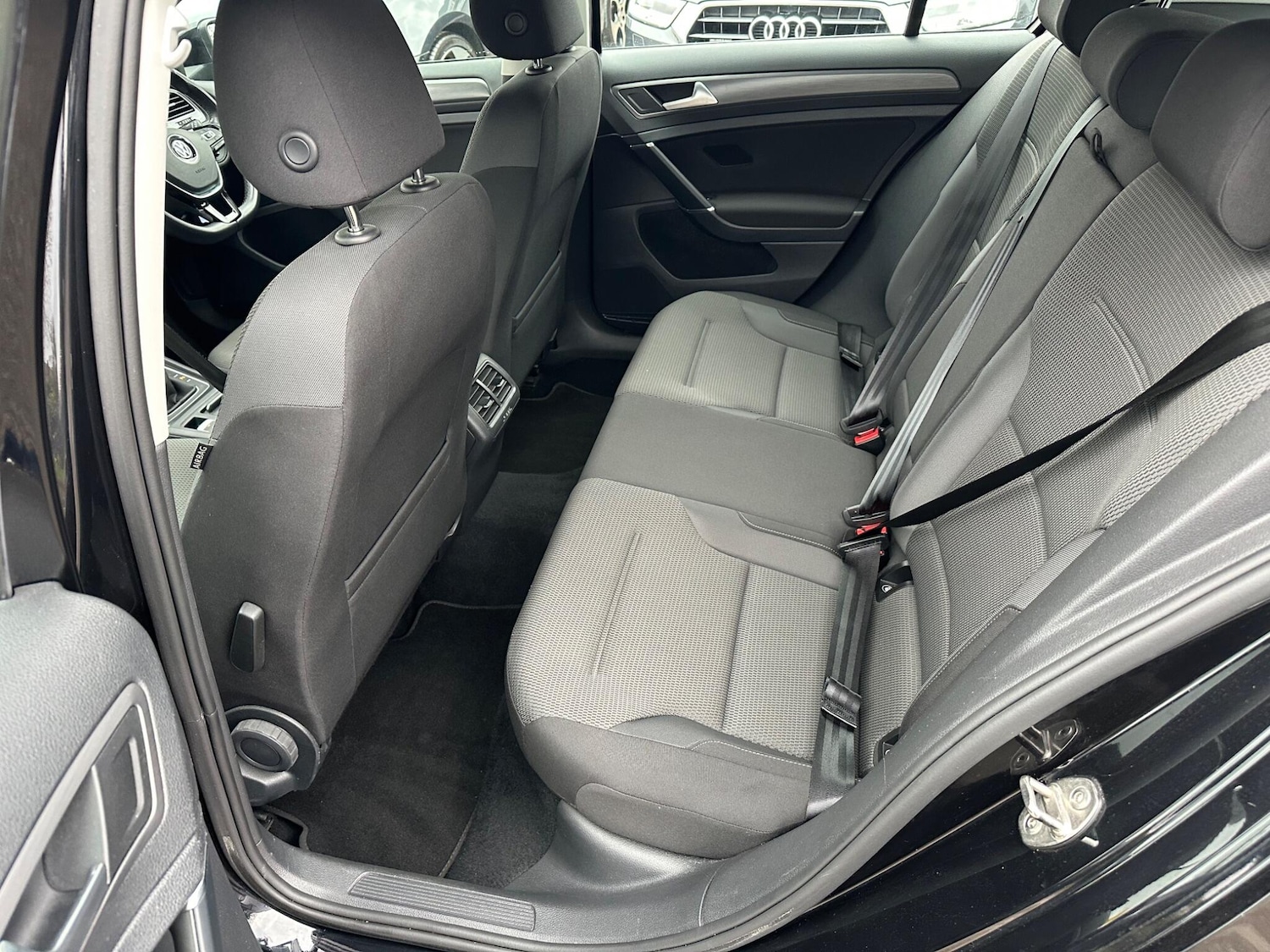 Used Volkswagen Golf 2017 for sale - 77427734: Photo 27