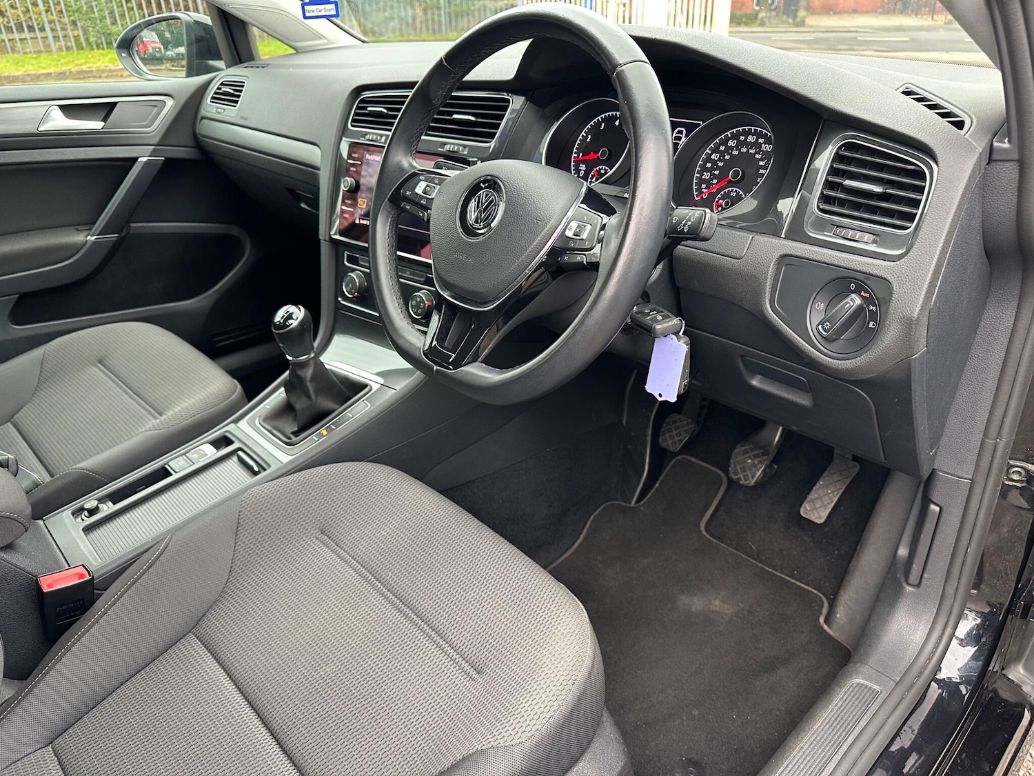 Used Volkswagen Golf 2017 for sale - 77427734: Photo 50