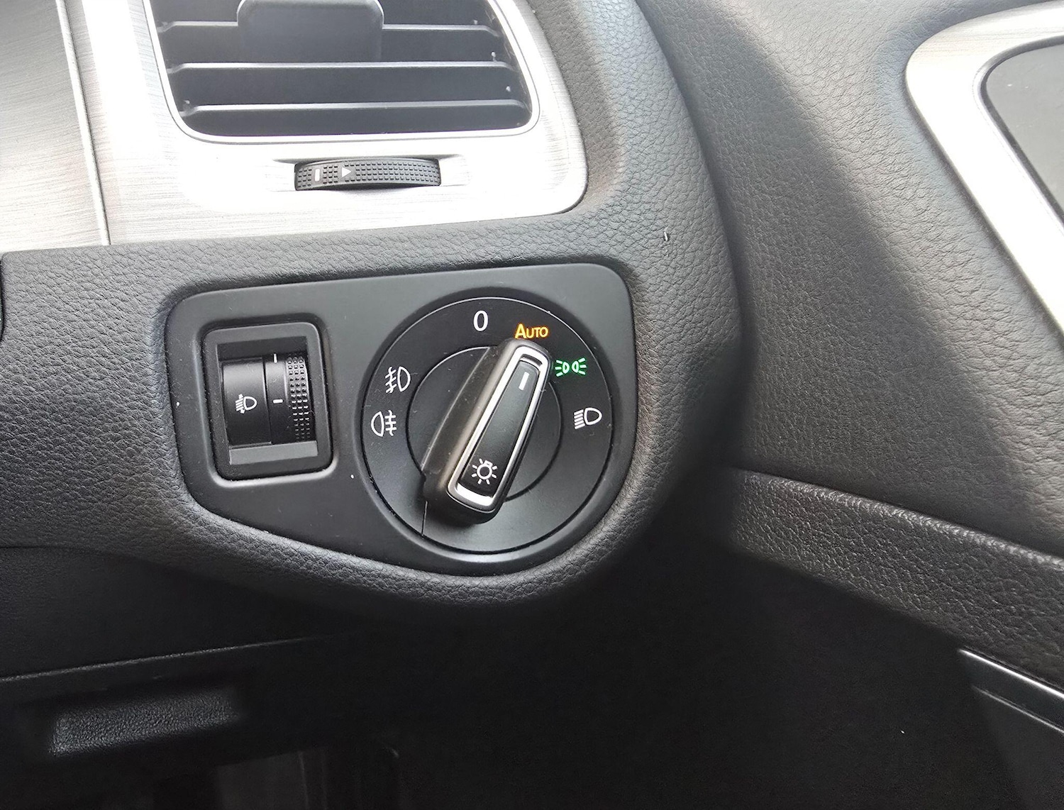 Used Volkswagen Golf 2015 for sale - 78047524: Photo 14