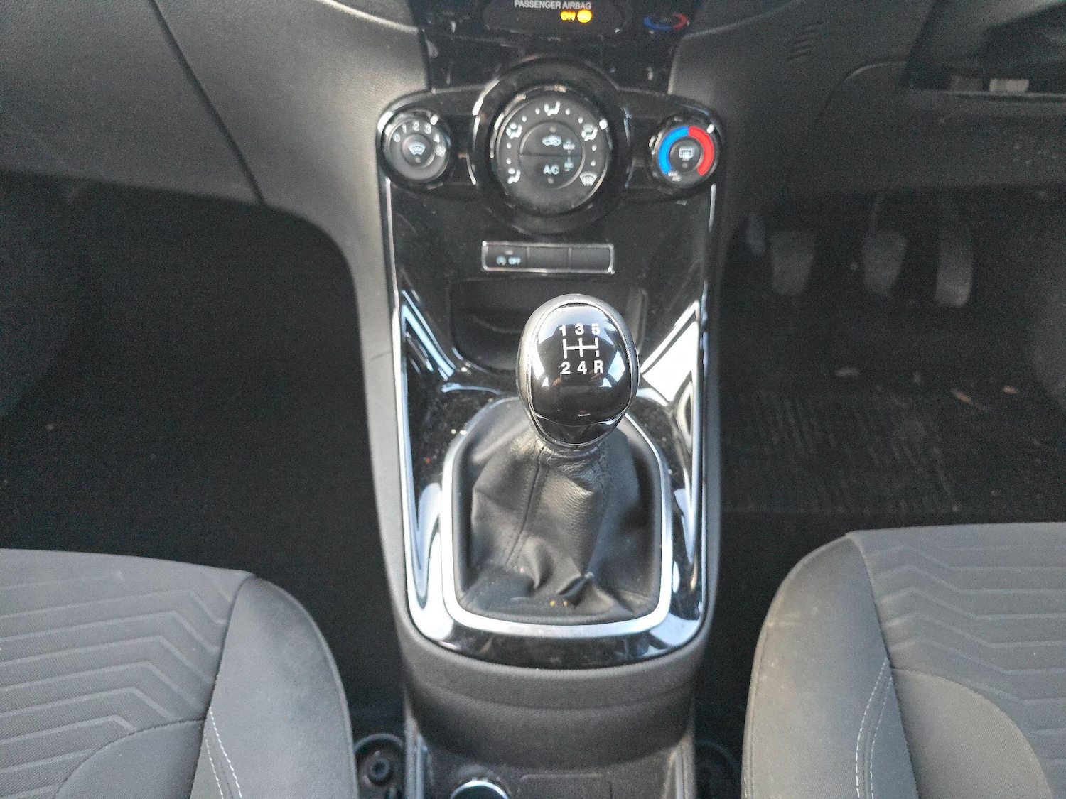 Used Ford Fiesta 2016 for sale - 78047436: Photo 15