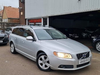 Used Volvo V70 2009 for sale - 78048236: Photo