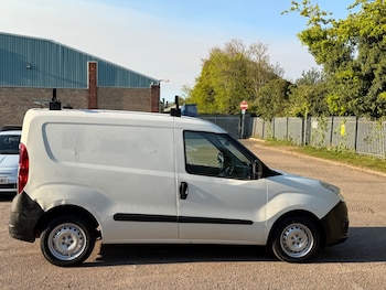 Used Vauxhall Combo 2015 for sale - 78570895: Photo
