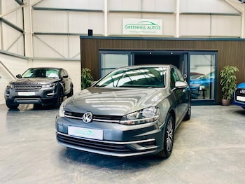 Volkswagen - Golf