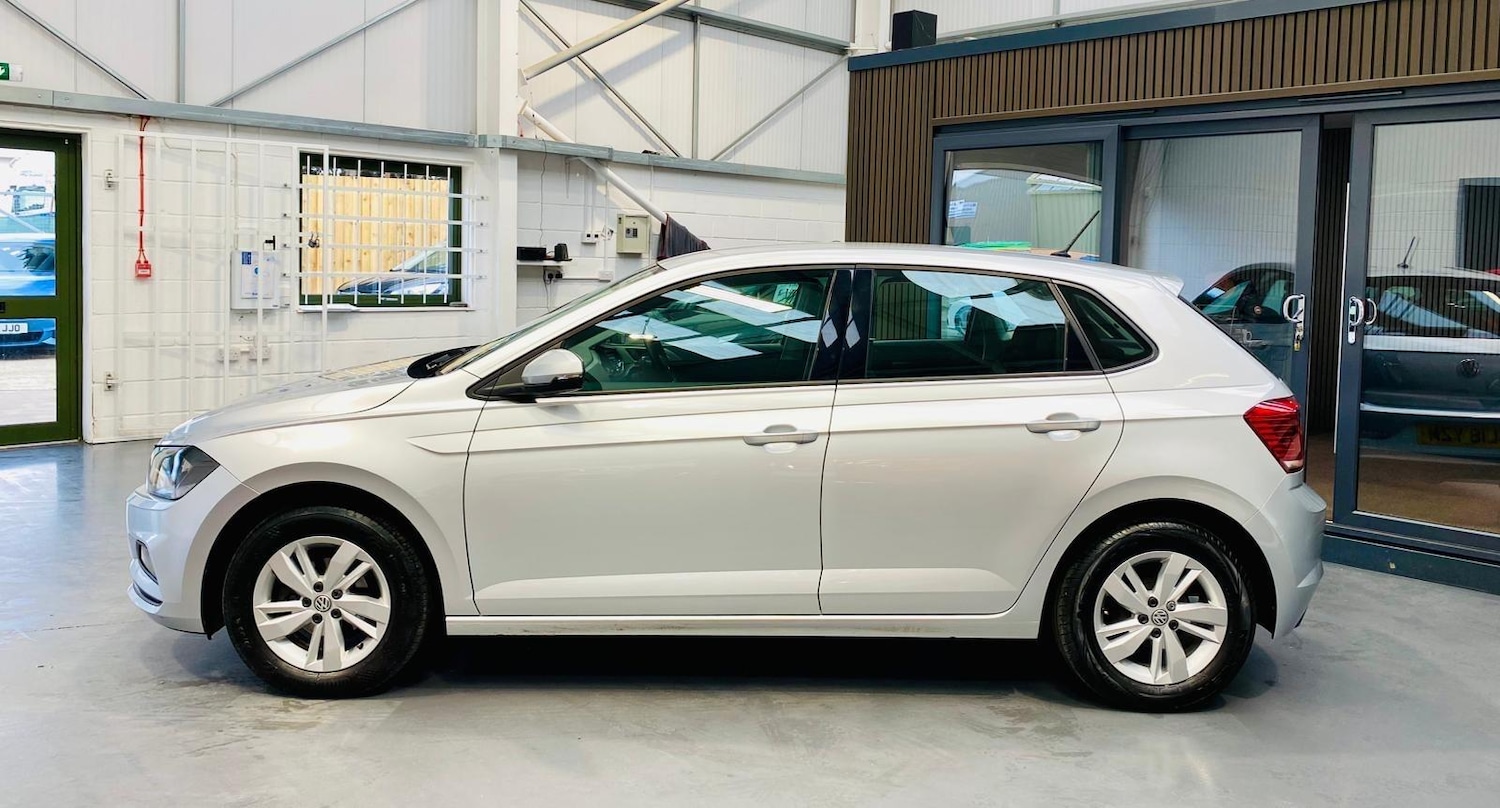 Used Volkswagen Polo 2018 for sale - 77040824: Photo 2