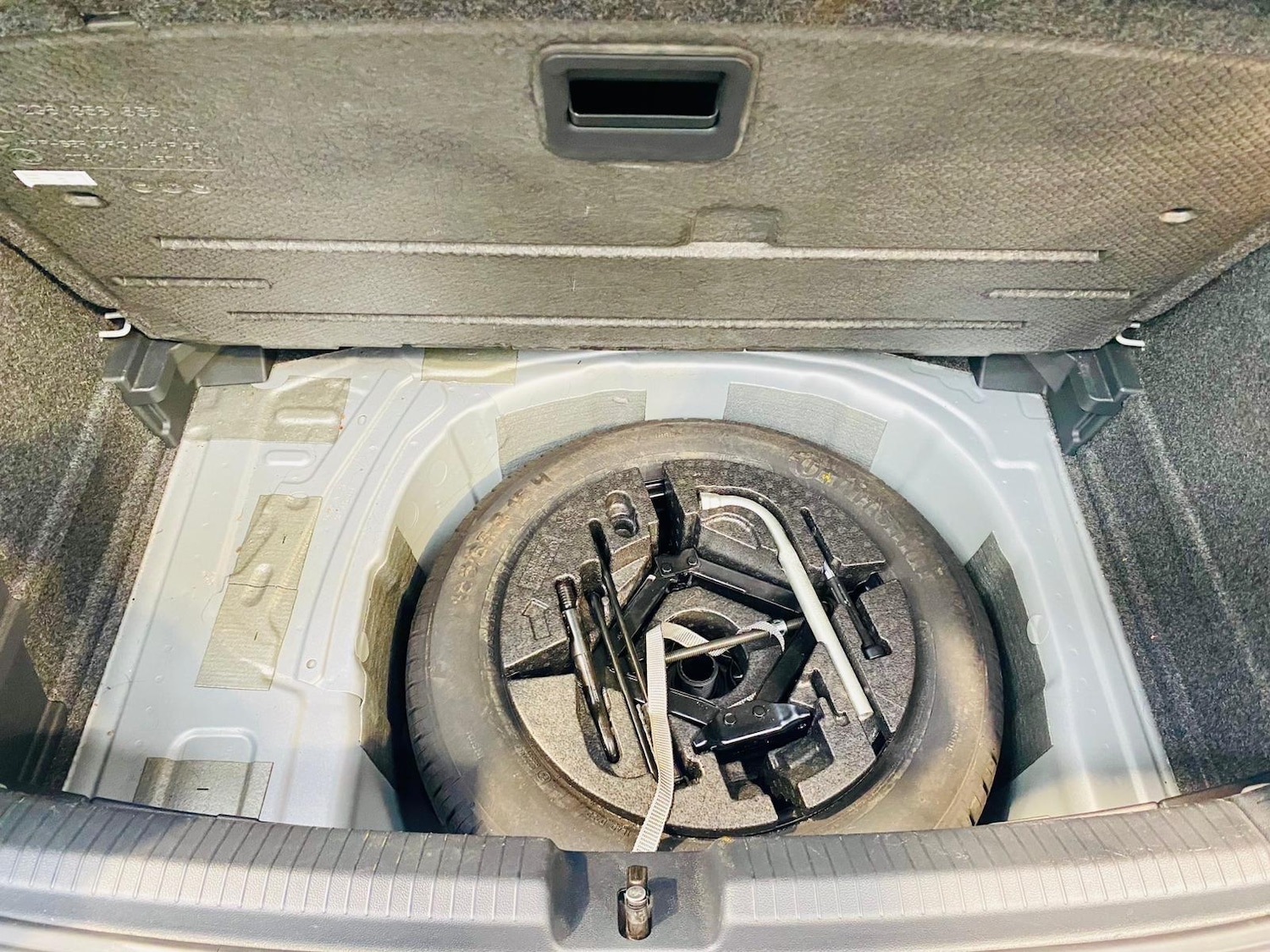 Used Volkswagen Polo 2018 for sale - 77040824: Photo 33