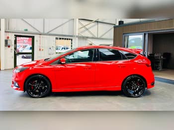 Used Ford Focus 2017 for sale - 79726548: Photo