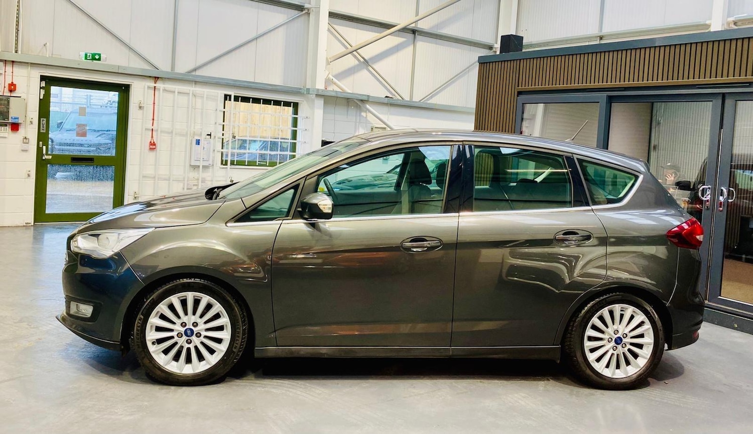 Used Ford C-Max 2018 for sale - 77455015: Photo 2