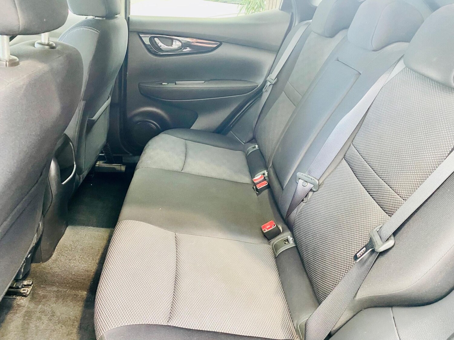 Used Nissan Qashqai 2015 for sale - 76042897: Photo 31